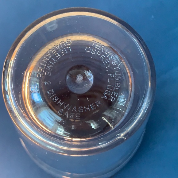 Tervis 24 Ounce Tumbler With Black Lid Initial “B”  Great Condition Like New - Picture 3 of 3